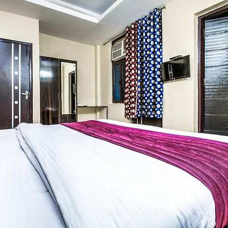 Hotel O Crosswinds Residency Indirapuram 外观 照片