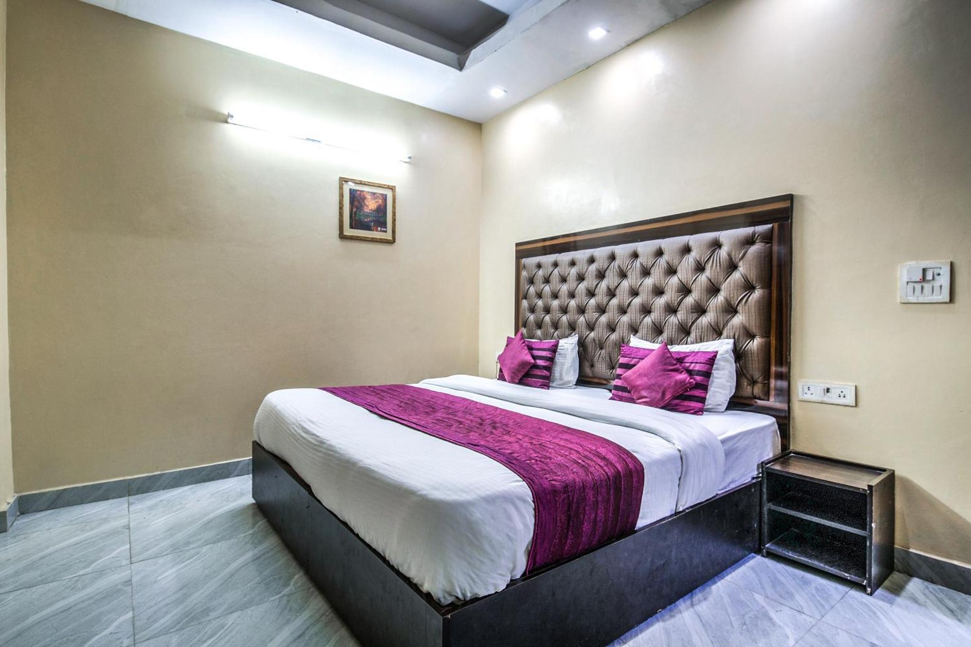 Hotel O Crosswinds Residency Indirapuram 外观 照片