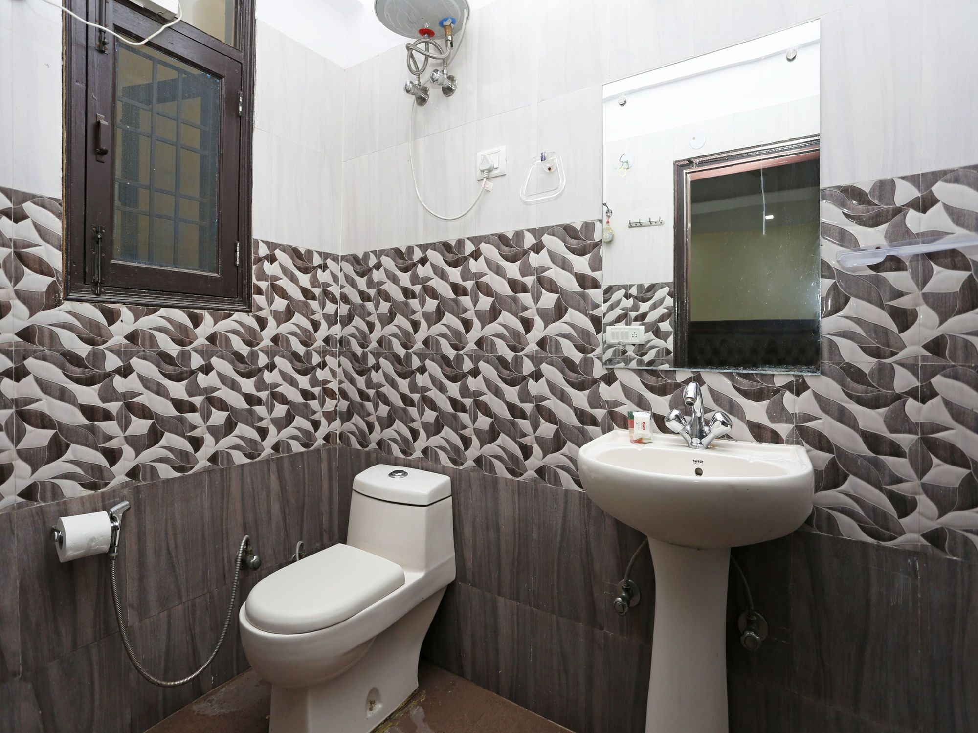 Hotel O Crosswinds Residency Indirapuram 外观 照片